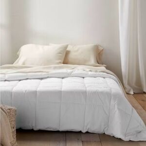 Casaluna Cool Plush Comforter King All Seasons Weight Down Alternative